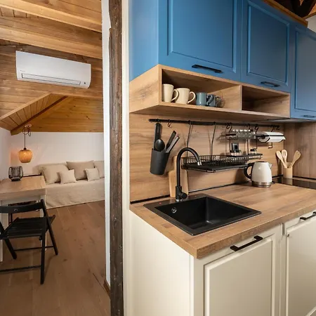 Gurgulyat View - 1 Bedroom Loft Appartamento